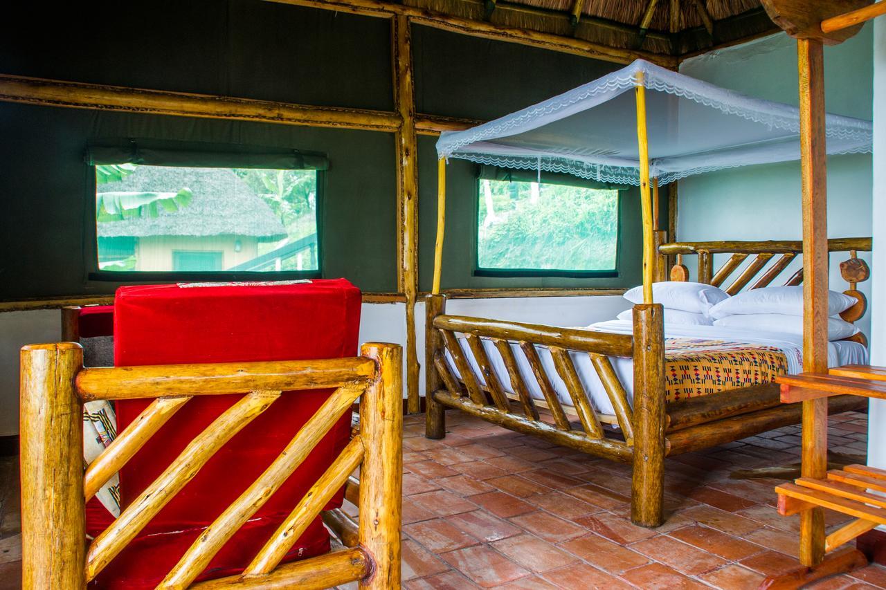 Queen Elizabeth Pvt Lodge Kichwamba Buitenkant foto