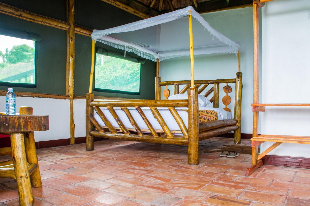 Queen Elizabeth Pvt Lodge Kichwamba Buitenkant foto