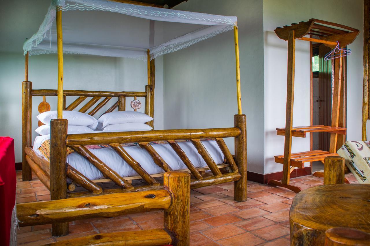 Queen Elizabeth Pvt Lodge Kichwamba Buitenkant foto